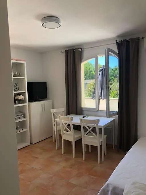 Appartement Dans Bastide A Saint Remy De Provence France
